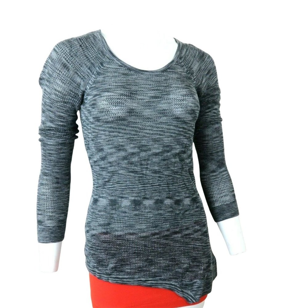 Rock & Republic Stretch Knit Top M Pullover Long Sleeve Symmetrical Hem